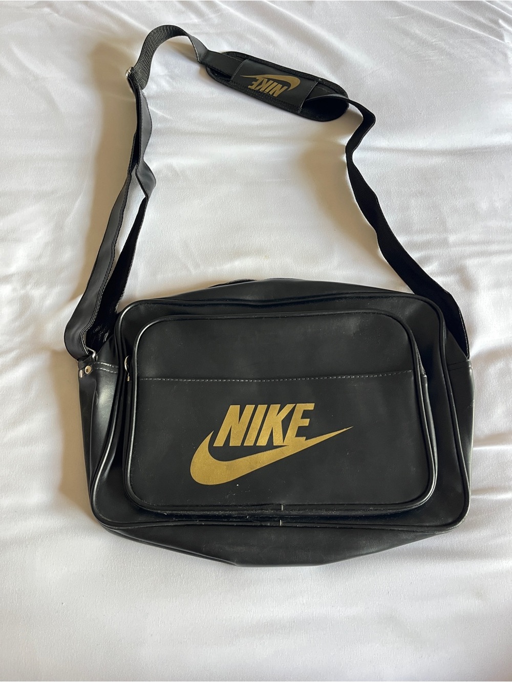 Nike Vintage Style Faux Leather Messenger Bag Black & Gold Crossbody Shoulder